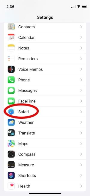 iPhone screen showing location of Safari icon